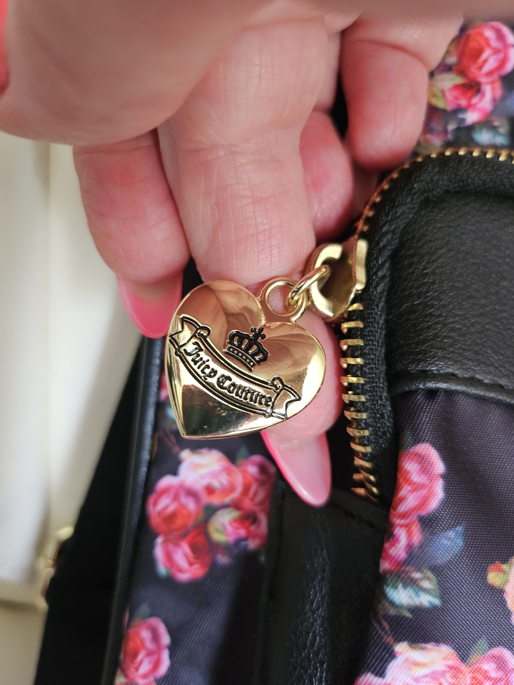 Juicy Couture Floral Crossbody Bag in Black with Pink Roses - Picture 7 of 12